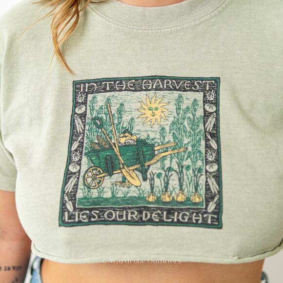 Cottagcore x Fairycore Cropped Tee Shirt - Picture 7 of 9